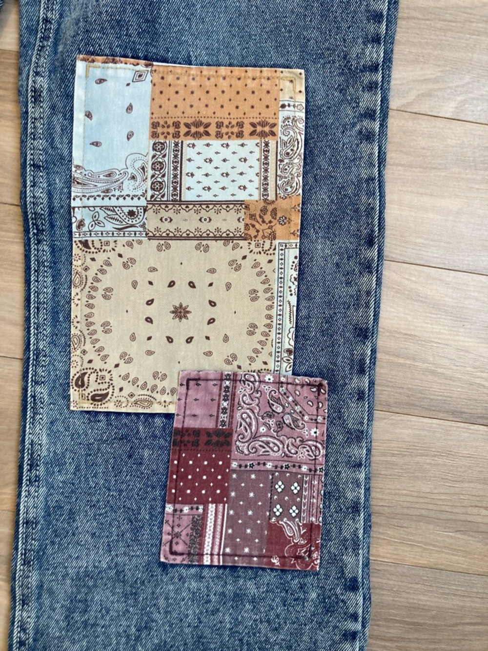 SO Dad jean super high rise jean distressed boho retro patches size 5 / 27 - Picture 9 of 17